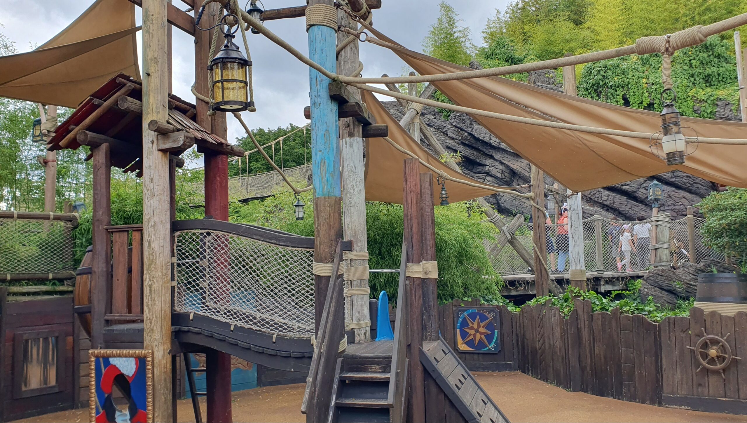 Cap sur l’aventure avec Pirates’ Beach, l’aire de jeux pirates d’Adventureland !