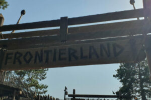 Frontierland (1)_woorld