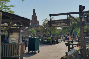 Frontierland (2)_woorld