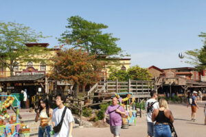 Frontierland (4)_woorld