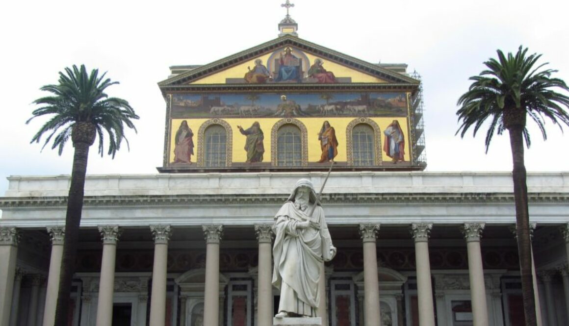 Les édifices chrétiens de Rome : basiliques majeures, églises historiques, cathédrales et catacombes retraçant 2000 ans de foi et d’art.
