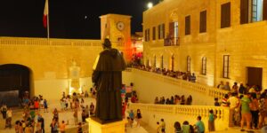 la Citadelle de Victoria à Gozo : forteresse médiévale, vues panoramiques, cathédrale, musées et ambiance unique lors des ouvertures nocturnes.