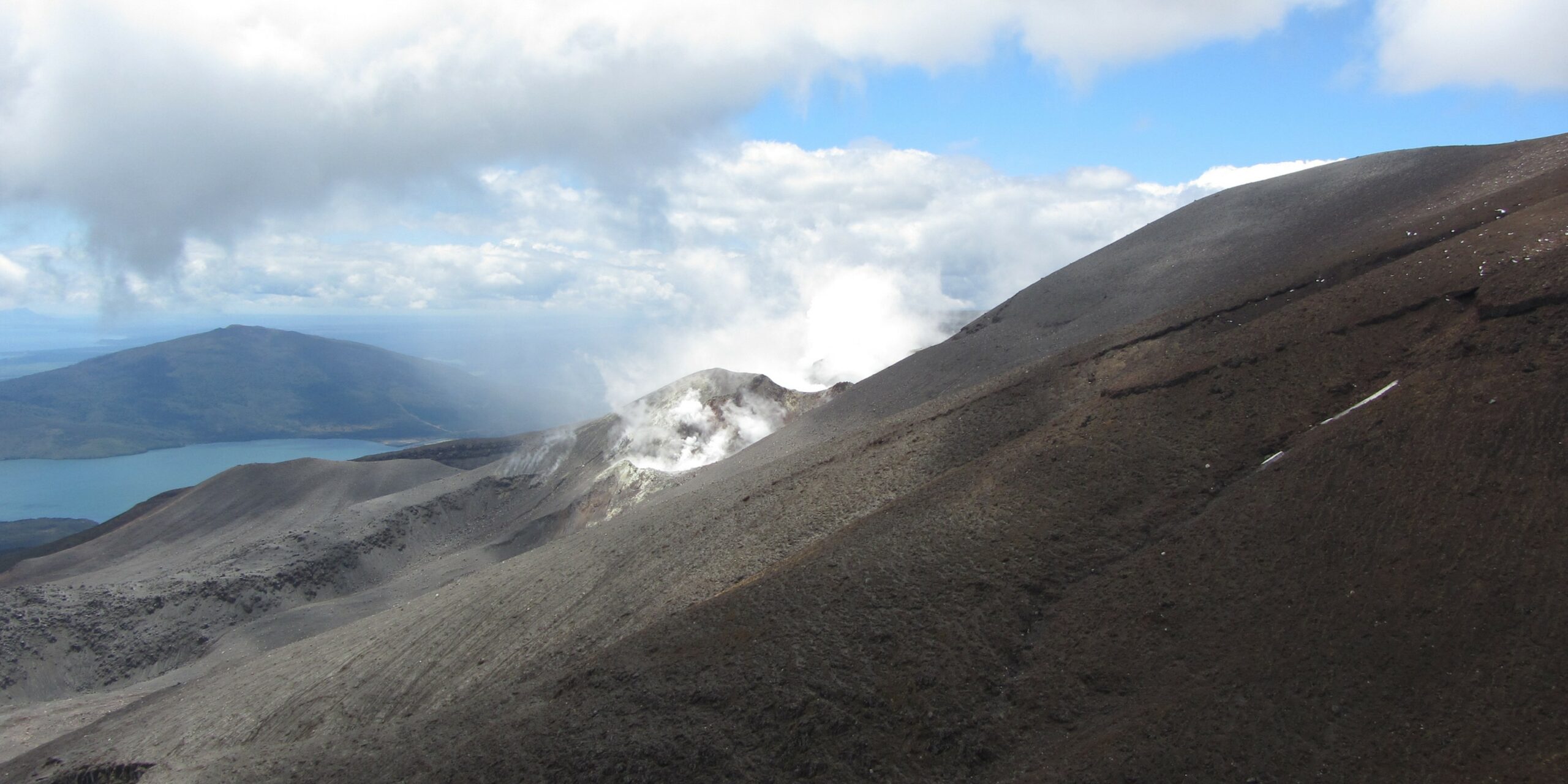 Tongariro Alpine Crossing