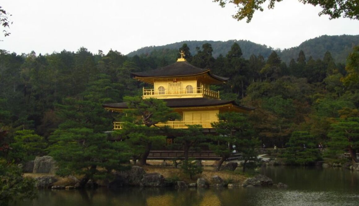 Kyoto : temples mythiques, sanctuaires, pavillons d’or et d’argent, geishas et traditions éternelles du Japon.