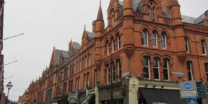 Dublin : capitale irlandaise conviviale entre pubs, quartiers historiques et balades au bord de la Liffey.