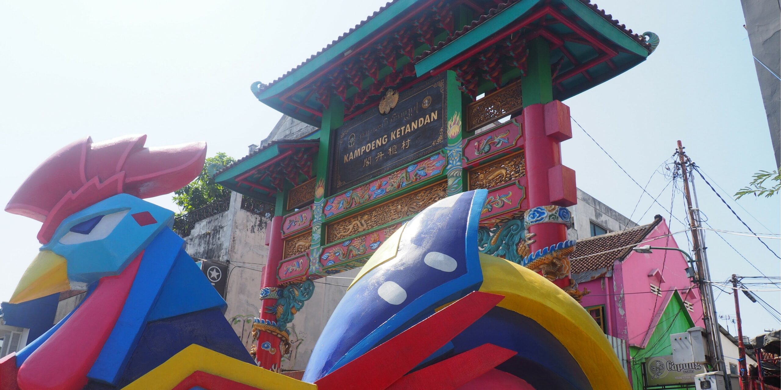 Voyage Yogyakarta Java : palais du sultan, batik, temples voisins de Borobudur et Prambanan, ambiance étudiante et créative.