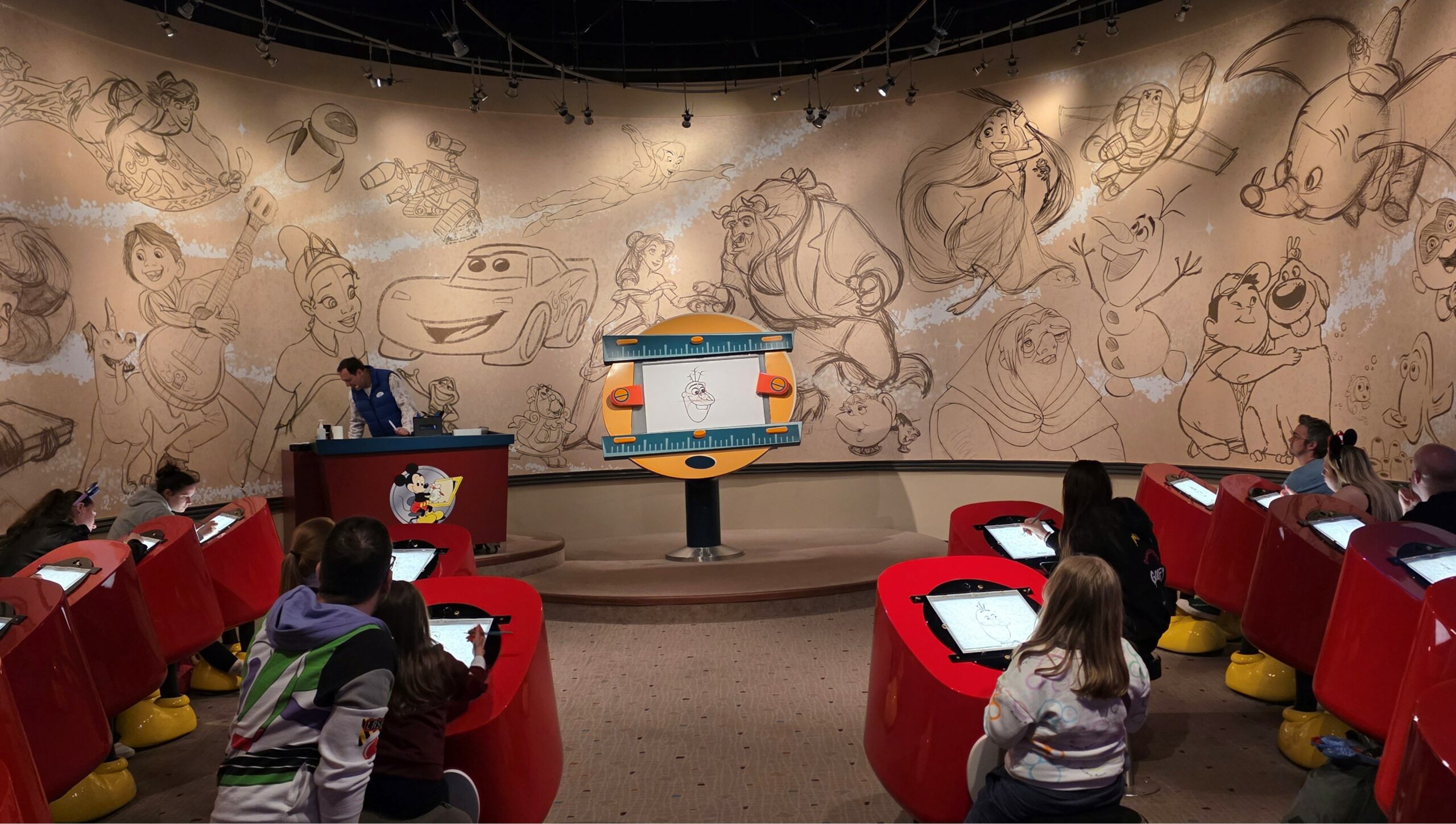 Disney Adventure World - World Premiere Plaza - Animation Academy