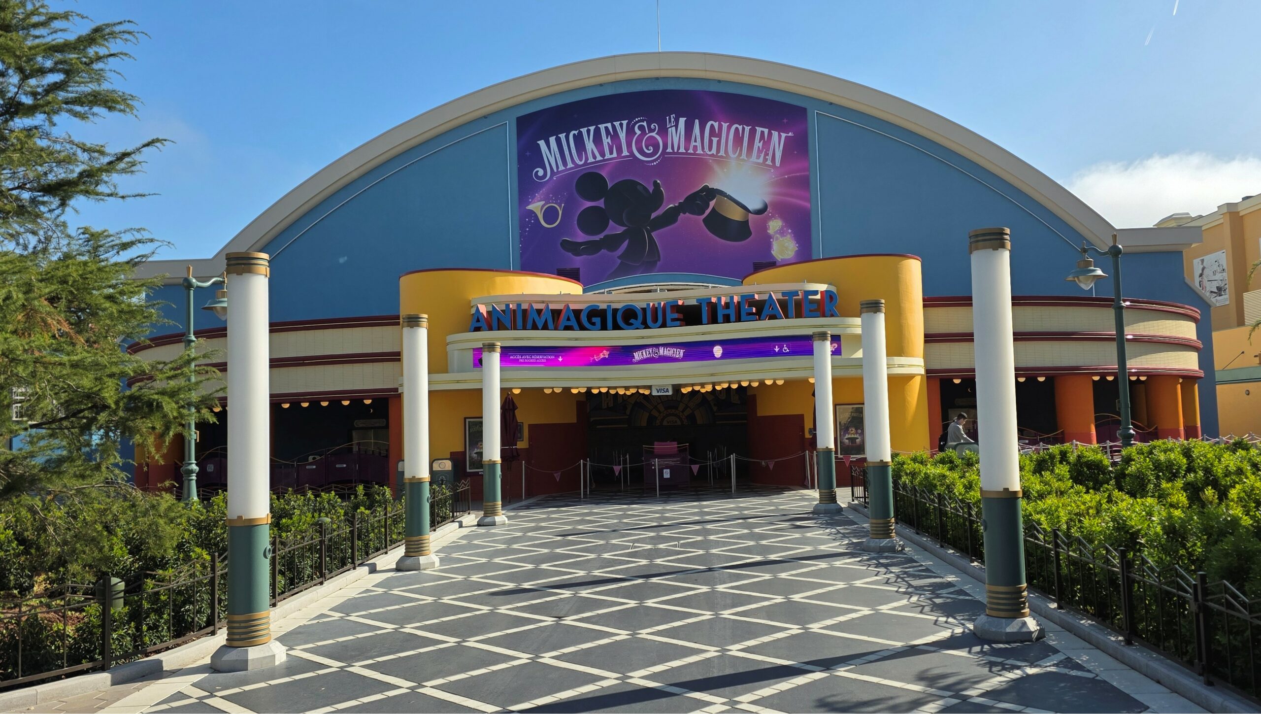 Disney Adventure World - World Premiere Plaza - Spectacles