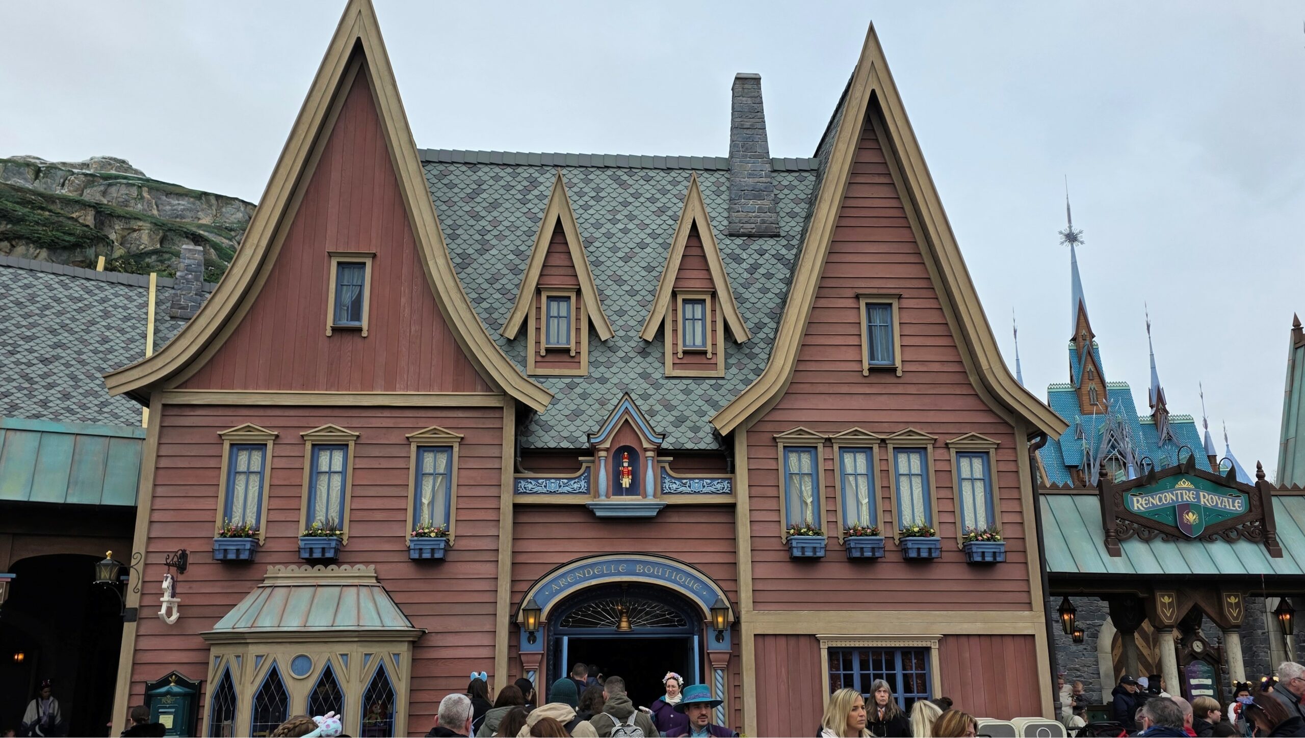 Disney Adventure World - World of Frozen - Boutiques