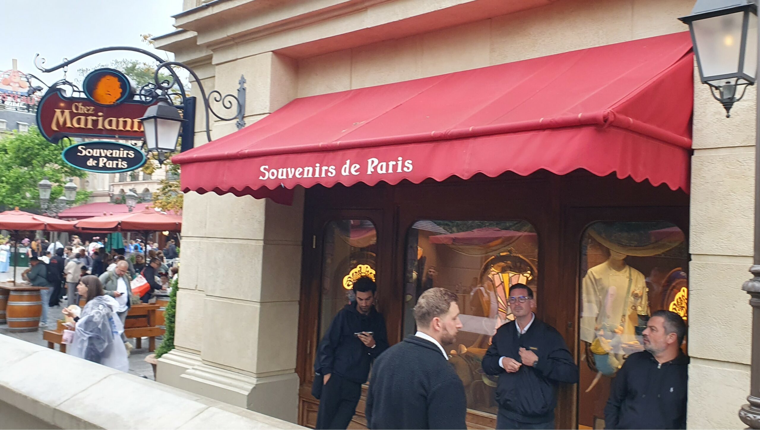 Disney Adventure World - Worlds of Pixar - Boutiques